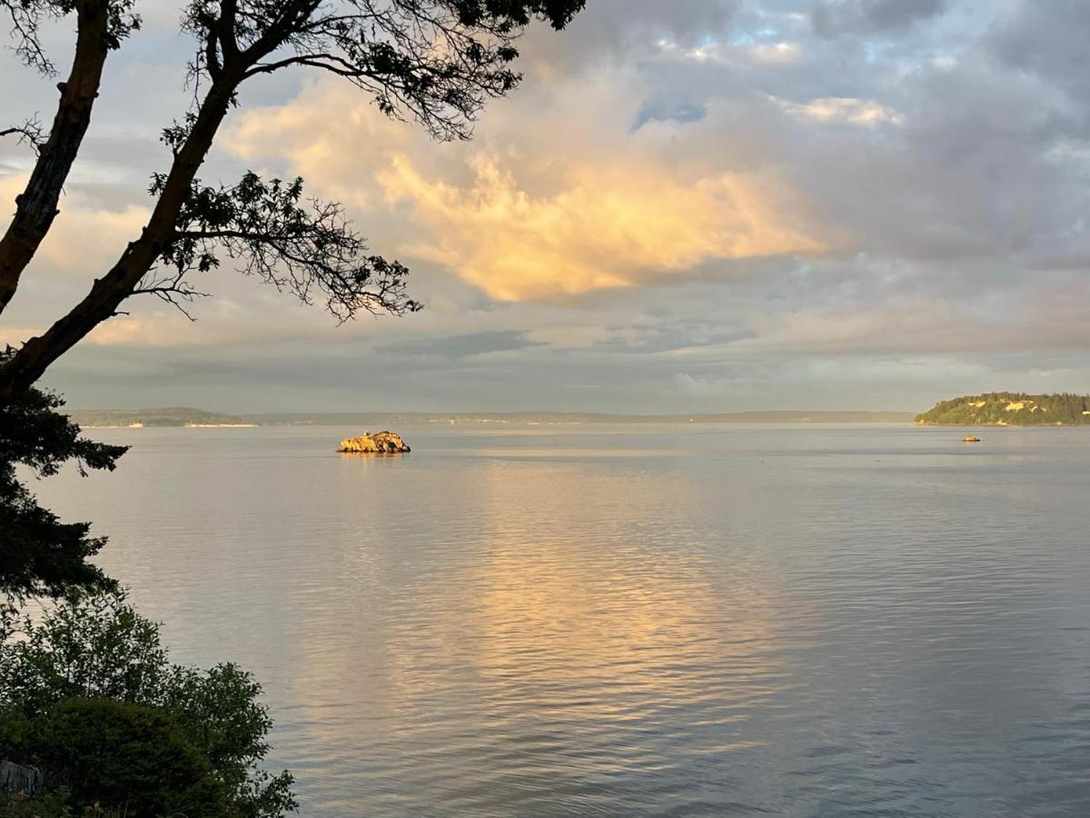 Puget Sound Chic Romantic Cottage With Private Beach Access & Gated Entry Port Ludlow Экстерьер фото